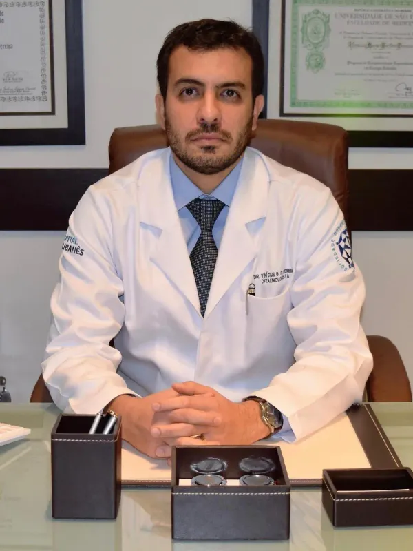 Dr. Vinicius Pereira